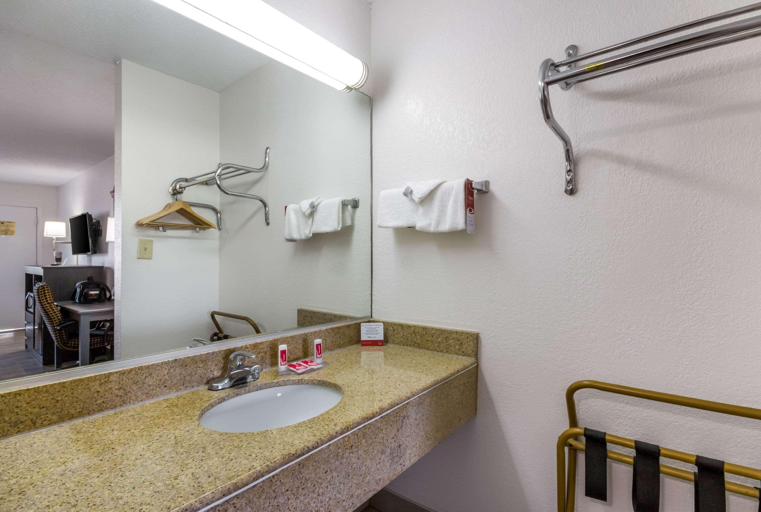 Econo Lodge Little Creek Norfolk Esterno foto